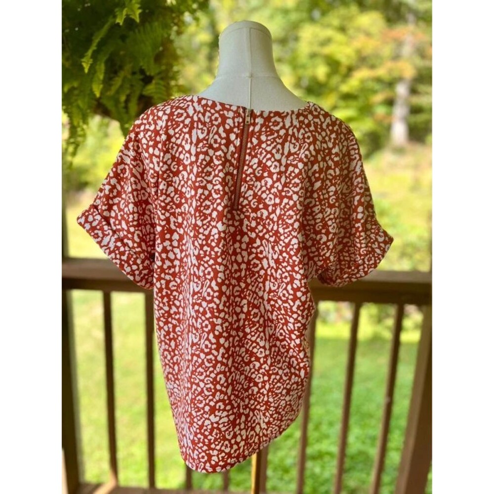 Melloday Large Rust Ivory Abstract Floral V-Neck Flutter Sleeve Blouse - Picture 3 of 7